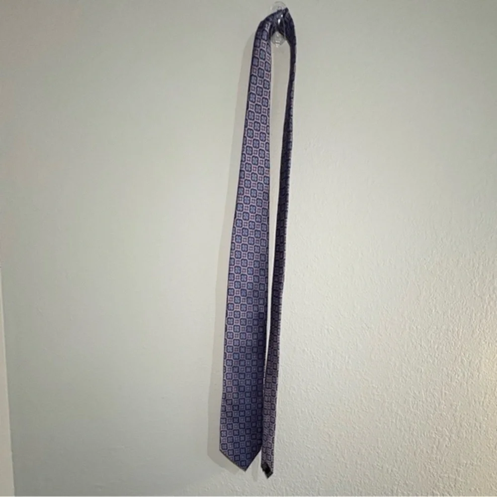 CM Gold Series 100%‎ Silk Tie – Destination  X-Long